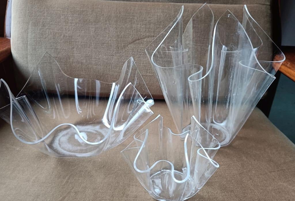 Vintage plexiglas zakdoek vazen. Drie stuks, Kunststof, Gebruikt, Overige kleuren, Ophalen of Verzenden