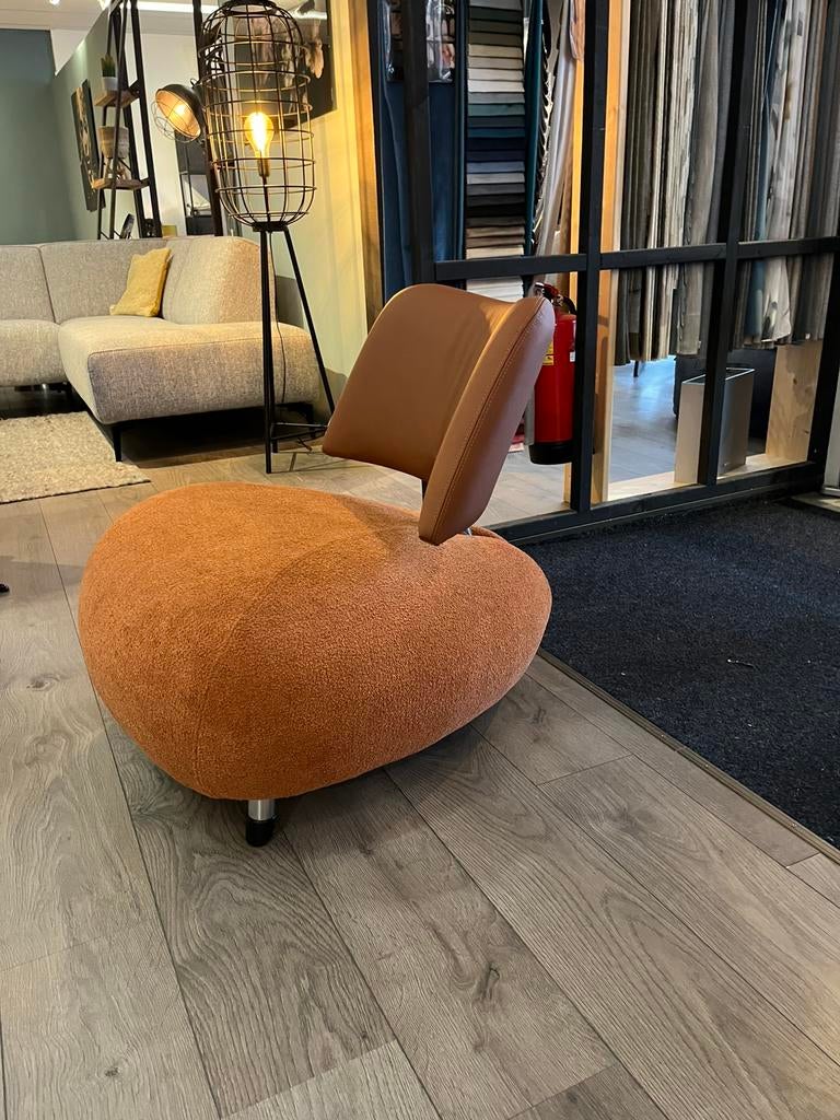 Leolux Pallone bouclé/ leder, 75 tot 100 cm, Ophalen of Verzenden, Zo goed als nieuw, Stof