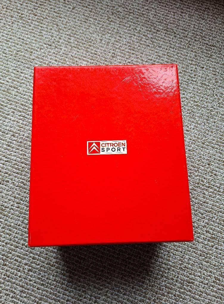 Collectors box, Citroen Xsara WRC Worldchampion uit 2003🏁, Auto, ., Norev, Ophalen of Verzenden