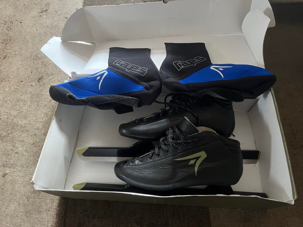 ZGAN RAPS Noren met overschoenen - maat 43, Sport en Fitness, Schaatsen, Ophalen of Verzenden, Zo goed als nieuw, Noren, Raps