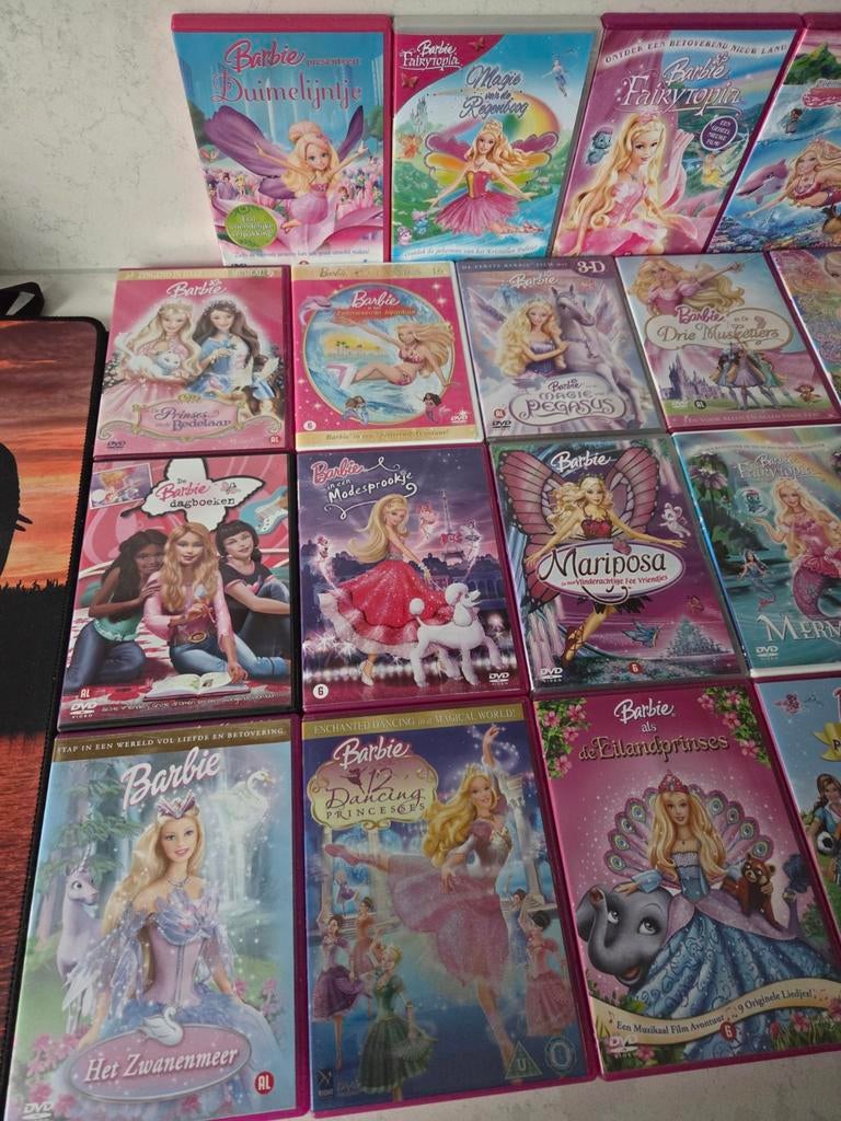 Barbie dvd's - 19x, Alle leeftijden, Ophalen of Verzenden, Zo goed als nieuw