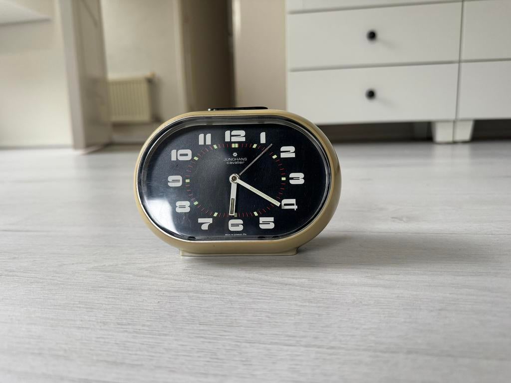 Vintage Junghans klok, Huis en Inrichting, Ophalen of Verzenden, Zo goed als nieuw, Analoog, Wekker of Tafelklok