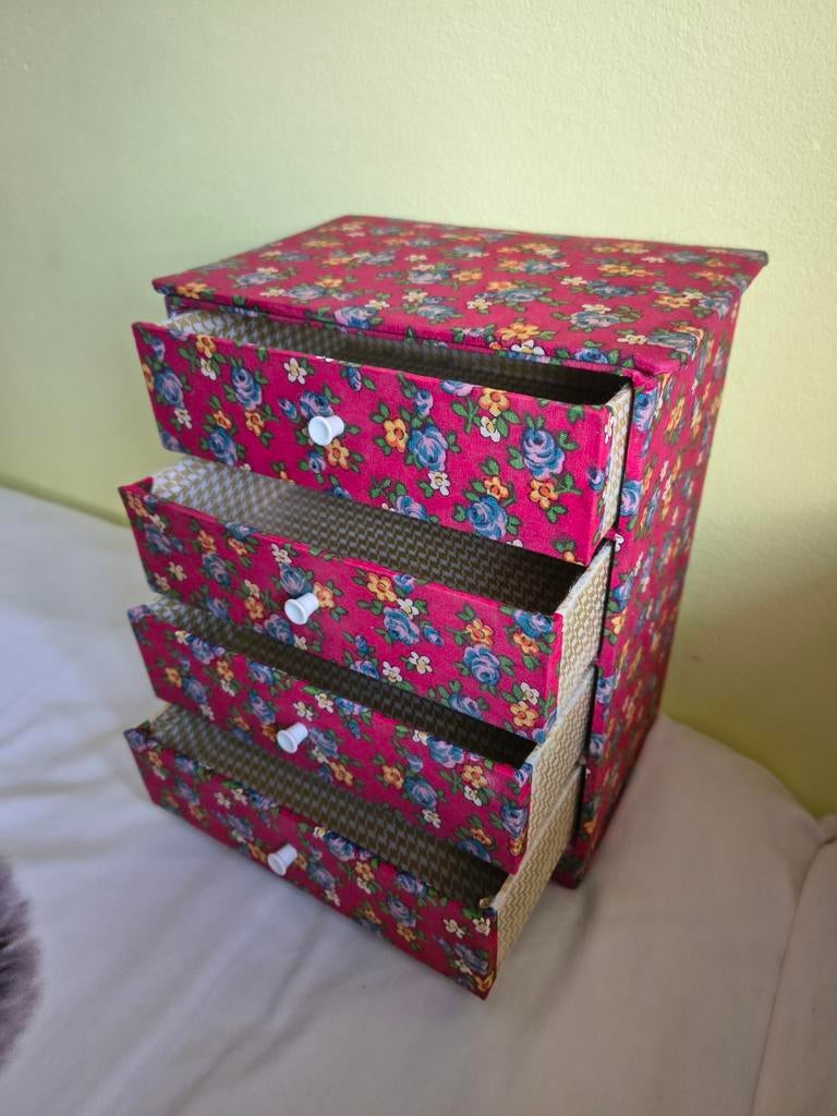 Poppenhuis Juwelenkast / Ladenkast, Overige materialen, Minder dan 50 cm, Gebruikt, Vintage