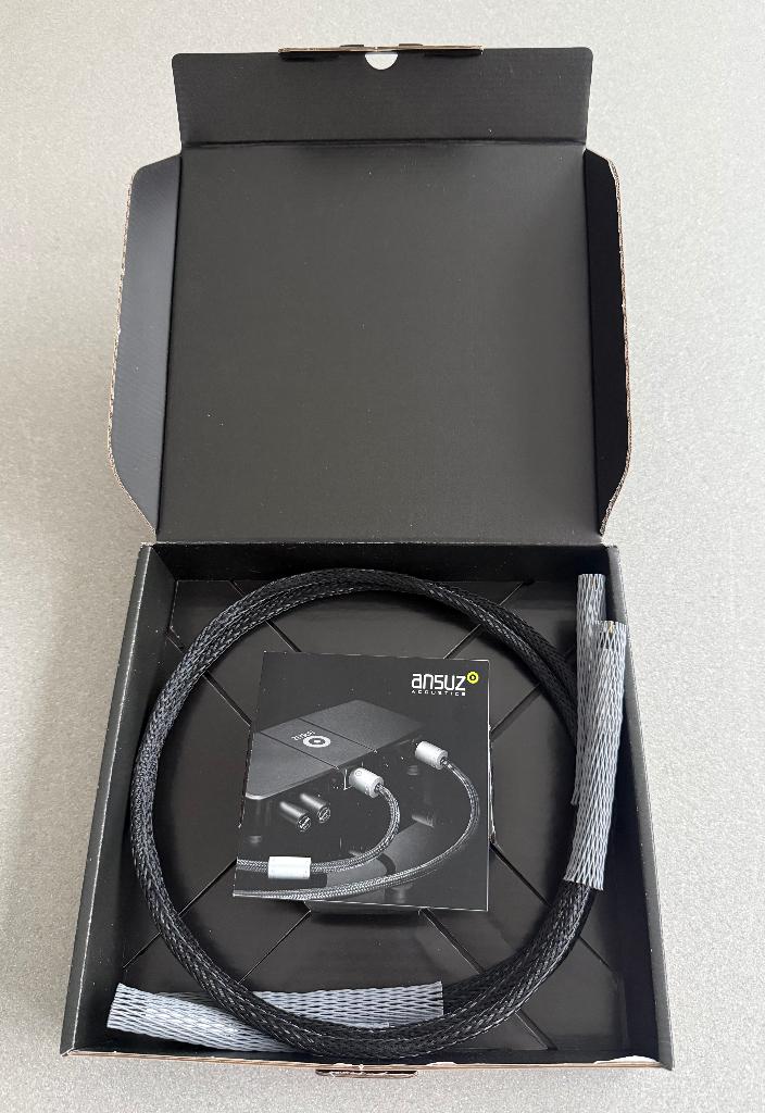 Ansuz Acoustics Signalz A2 interlinks (RCA) 1 meter., Ophalen of Verzenden, Zo goed als nieuw, Minder dan 2 meter, Interlink-kabel