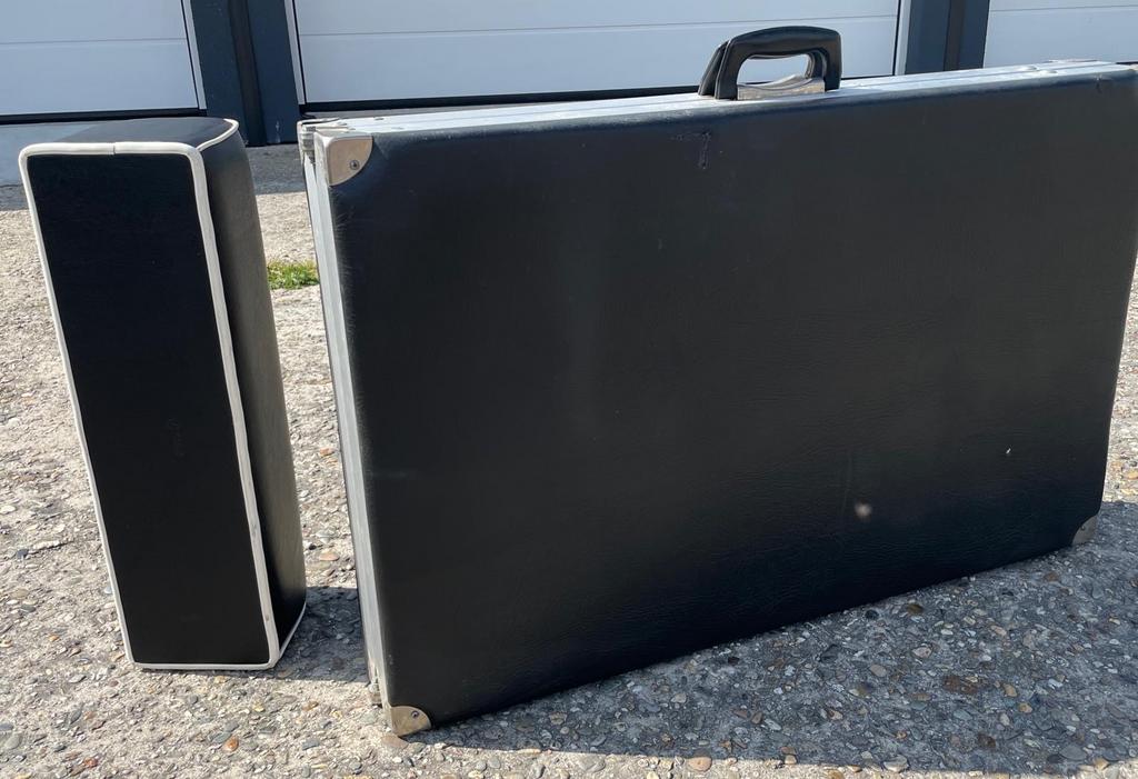 Opvouwbare massagetafel met voetenrol, Ophalen of Verzenden, Gebruikt, Massagetafel