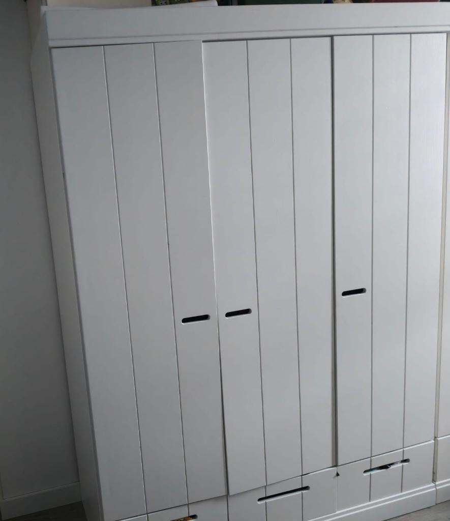 GELIJK OPHALEN! WOOOD 3 Deurs Kledingkast, Grenen hout!, Kinderen en Baby's, Kinderkamer | Commodes en Kasten, Ophalen, Kast, 50 tot 70 cm