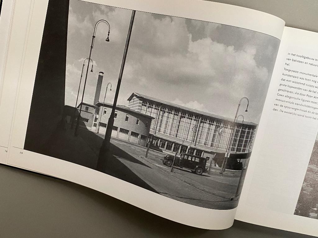 Stationsarchitectuur in Nederland 1938 / 1998, Ophalen of Verzenden, Zo goed als nieuw, Architectuur algemeen