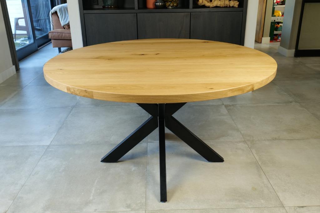 Nieuwe mooie rustieke eiken ronde tafels 140cm., Rond, Nieuw, Ophalen of Verzenden, Vijf personen of meer
