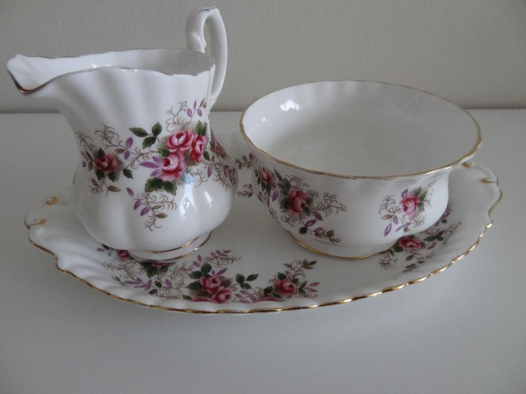 Roomstel Royal Albert Lavender Rose, Verzamelen, Porselein, Kristal en Bestek, Ophalen, Gebruikt, Porselein, Overige typen