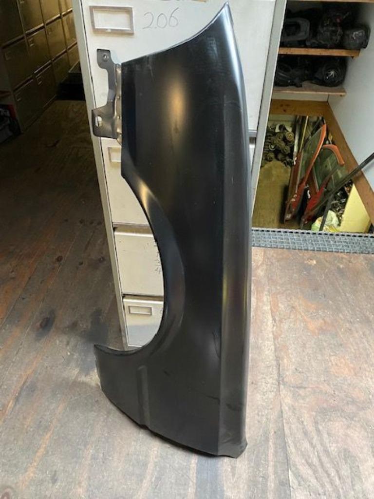 Peugeot 405, 504, 504 Coupe 505 Plaatwerk Grille Veerpoten, Gebruikt, Voor, Spatbord, Autohal@xs4all.nl