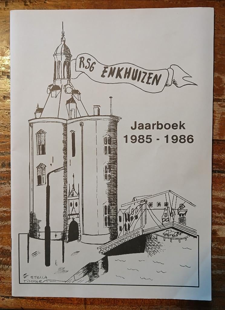 Jaarboeken RSG Enkhuizen. 1985-1986, 1986-1987 en 1987-1988., Boeken, Geschiedenis | Stad en Regio, Ophalen of Verzenden, Zo goed als nieuw