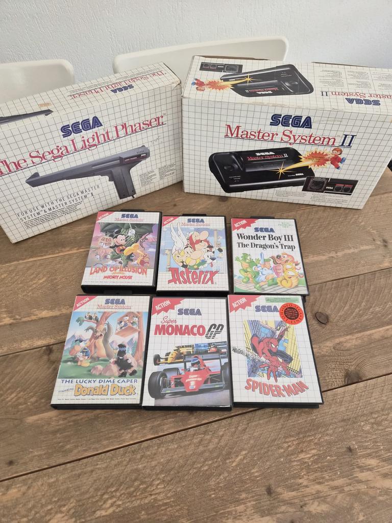 Sega Master System 1 Compleet met Games en Light Phaser, Spelcomputers en Games, Overige modellen, Ophalen of Verzenden, Met 1 controller