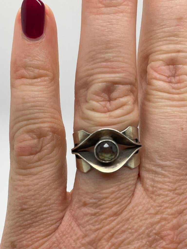 D426 Prachtige zilveren ring Scandinavisch ontwerp maat 17, Ophalen of Verzenden, X, Dame, Zilver