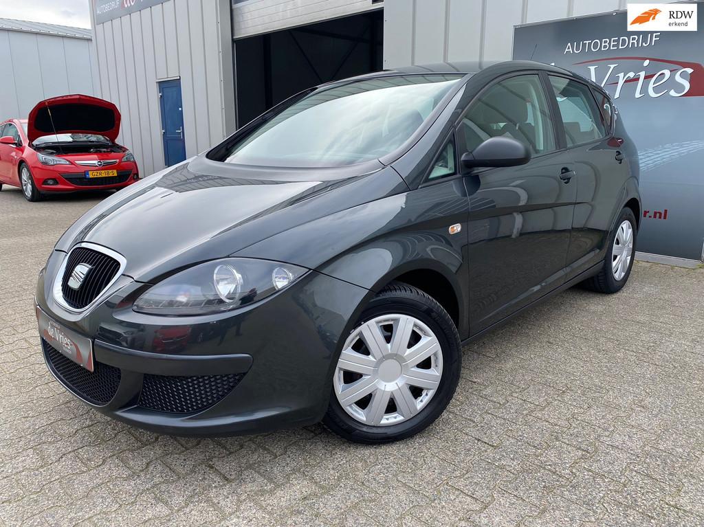 Seat Altea 1.4 Airco / Cruise / Trekhaak, Voorwielaandrijving, 86 pk, Gebruikt, 680 kg