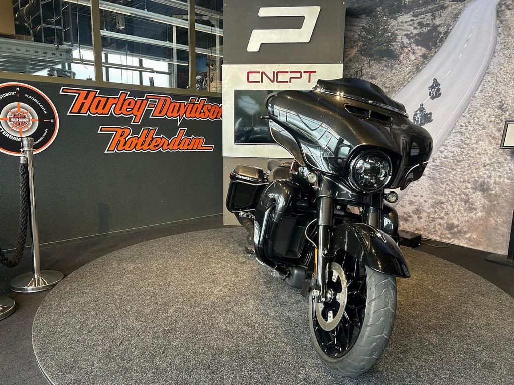 Harley-Davidson FLHXSE CVO STREET GLIDE (bj 2017), Motoren, Motoren | Harley-Davidson, Bedrijf, Toermotor, Sales@harleydavidsonrotterdam.nl