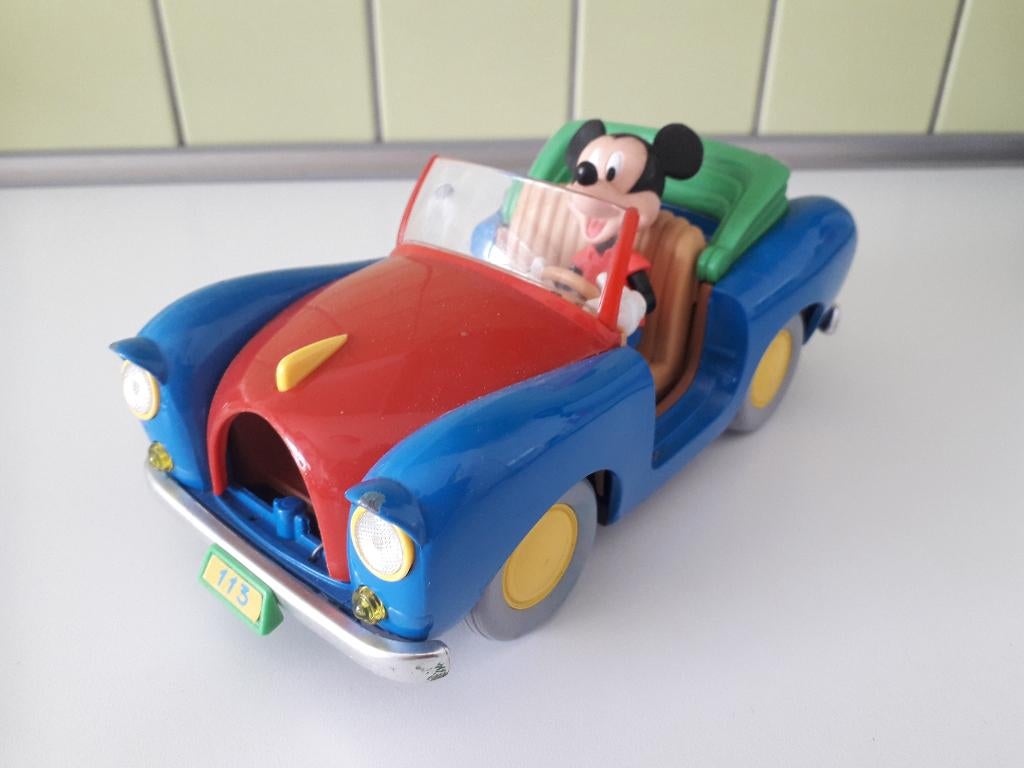 mickeys 113   bburago    mickey mouse, Hobby en Vrije tijd, Modelauto's | 1:18, Ophalen of Verzenden, Gebruikt, Auto, Bburago
