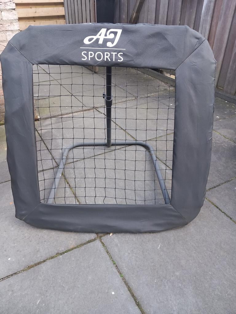 Voetbal rebounder AJ-Sports 84x84 cm, Sport en Fitness, Voetbal, Gebruikt, Overige typen, Ophalen of Verzenden