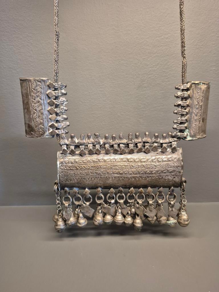 Zilveren Amulet Ketting uit Yemen, Ophalen of Verzenden, Overige materialen, Ketting