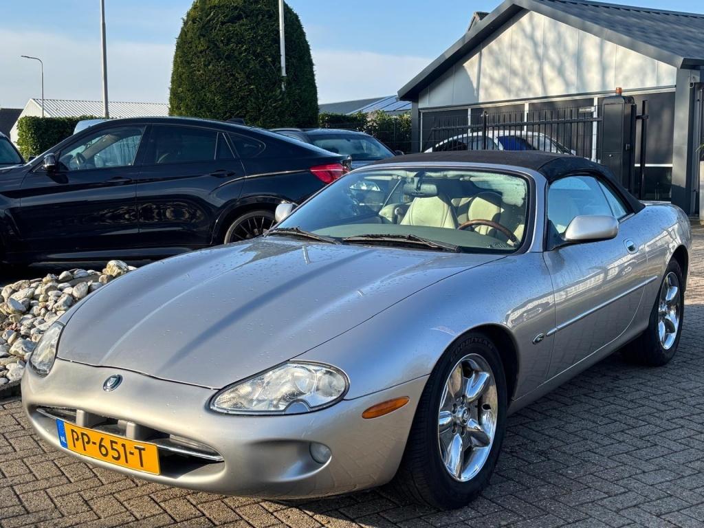 Jaguar XK8 4.0 V8 Convertible Cabriolet 1999 Youngtimer, Auto's, Oldtimers, Automaat, Cabriolet, 4 stoelen, Leder