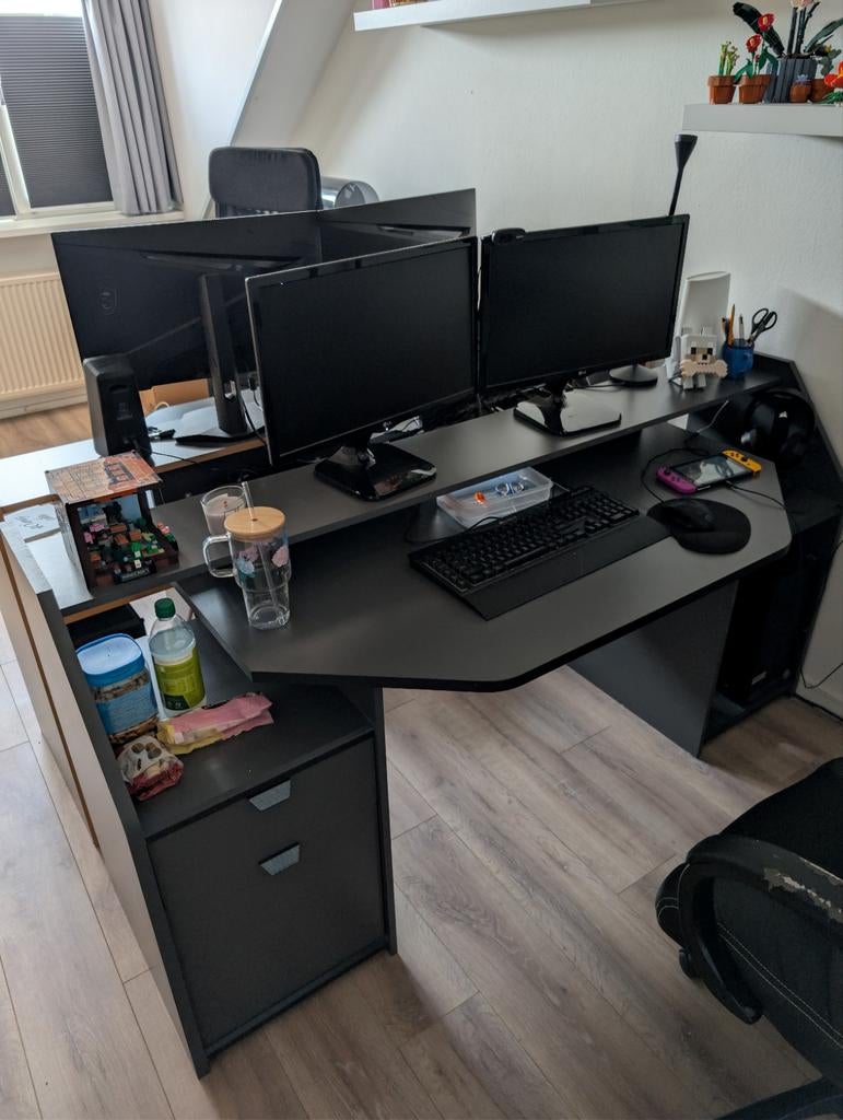 Parisot Gaming Bureau, Ophalen, Zo goed als nieuw