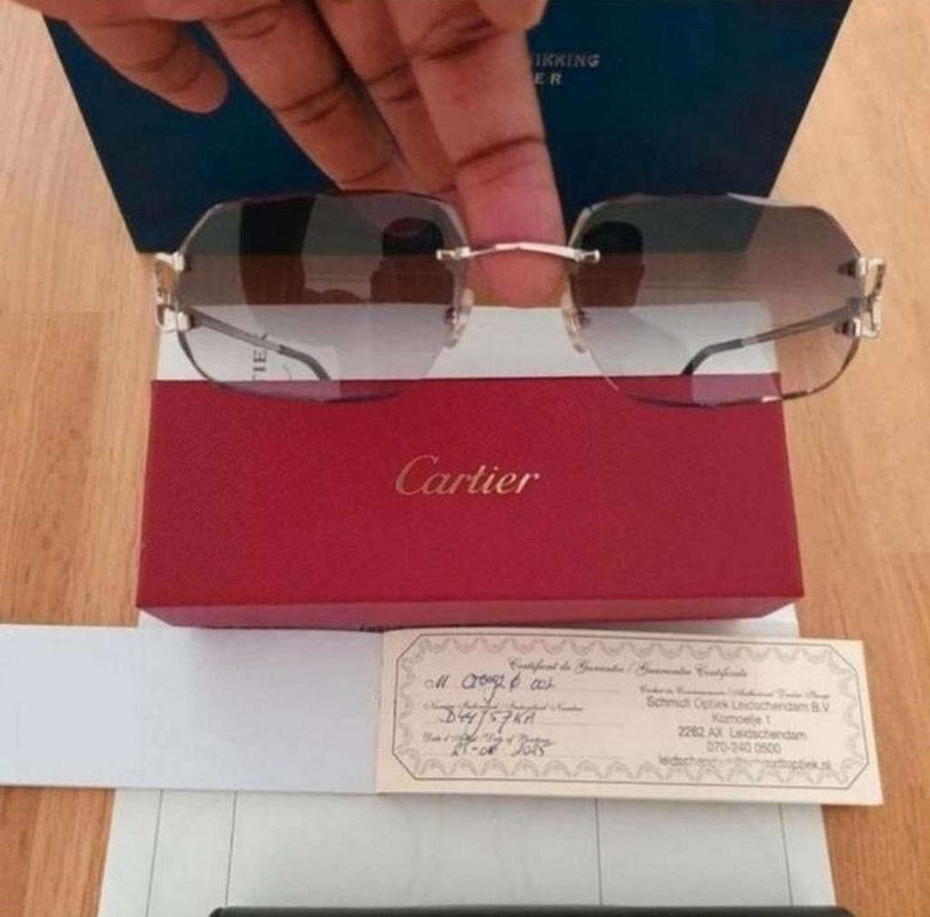 Cartier piccadilly full set dita louis vuitton rayban, Sieraden, Tassen en Uiterlijk, Zonnebrillen en Brillen | Heren, Overige merken