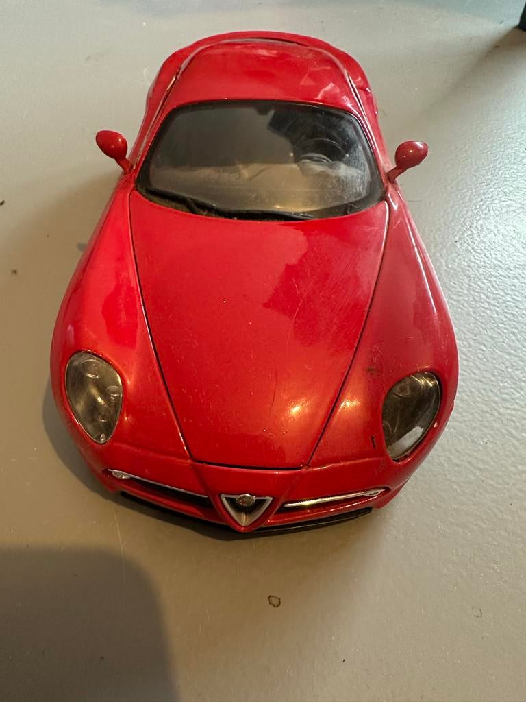 Rode Alfa Romeo modelauto, Hobby en Vrije tijd, Modelbouw | Auto's en Voertuigen, Overige merken, Gebruikt, Auto, 1:32 tot 1:50