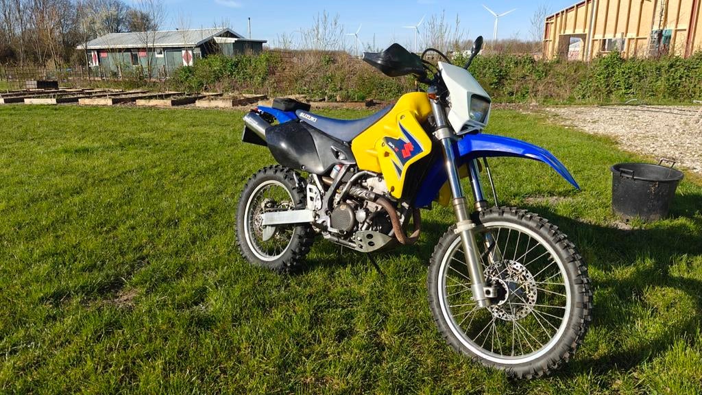 Suzuki DRZ400E uit 2007 - Opknapper met potentie!