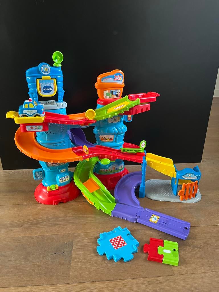 Vtech Toet Toet Auto's Politietoren met Pieter, Ophalen, Gebruikt, 2 tot 4 jaar
