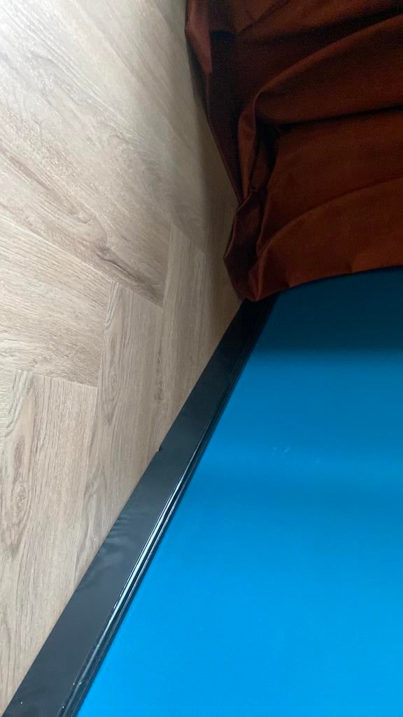 Floer plinte zwart, Ophalen, Zo goed als nieuw, Hout, Minder dan 50 cm