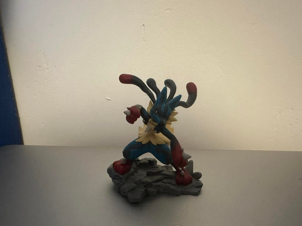 Mega lucario ex figuur van de figure collection Pokemon, Hobby en Vrije tijd, Ophalen of Verzenden, Zo goed als nieuw