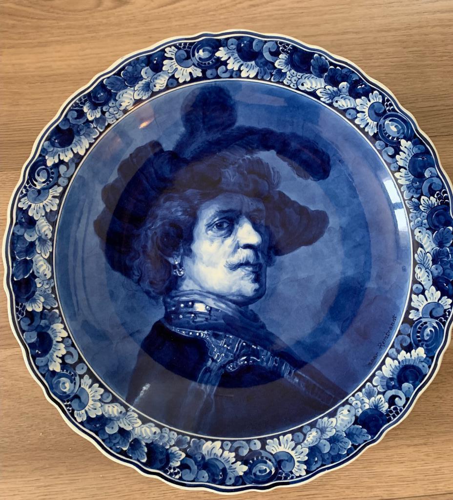 Te koop groot Delfts blauw bord Rembrandt., Antiek en Kunst, Ophalen