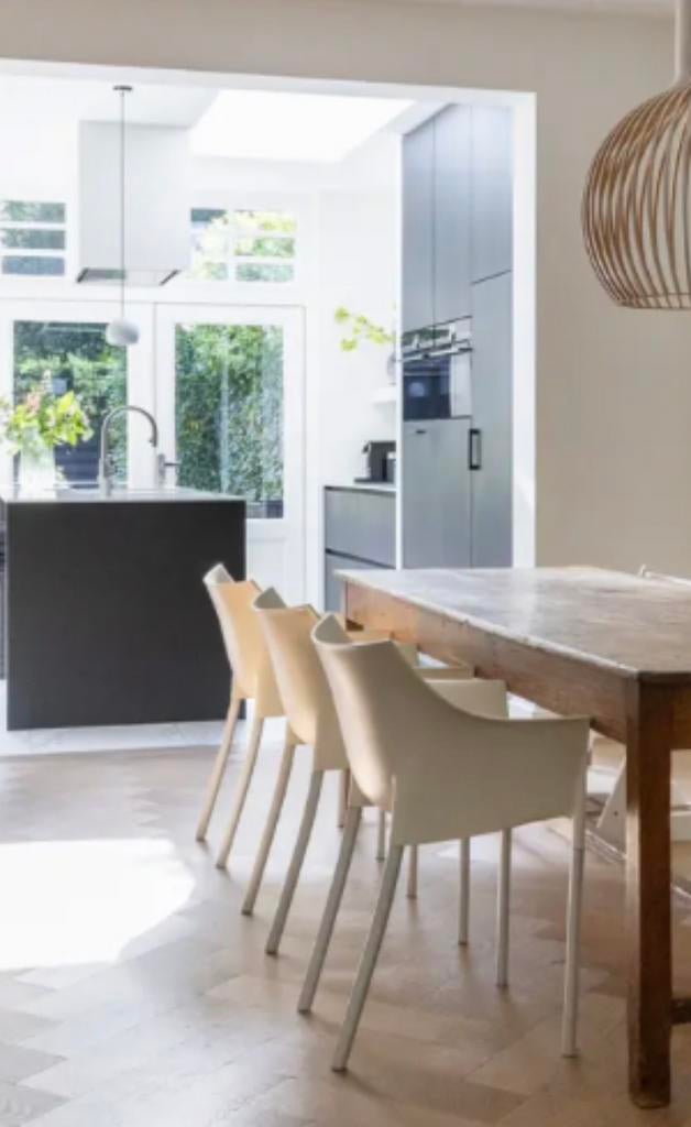 Philip Starck stoel/ Kartell dr No: 2x25 euro, Ophalen, Zo goed als nieuw, Rechthoekig, 50 tot 100 cm