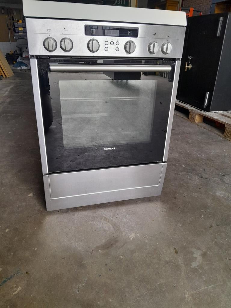 Siemens gasfornuis., Ophalen, Hete lucht, 4 kookzones, Zo goed als nieuw