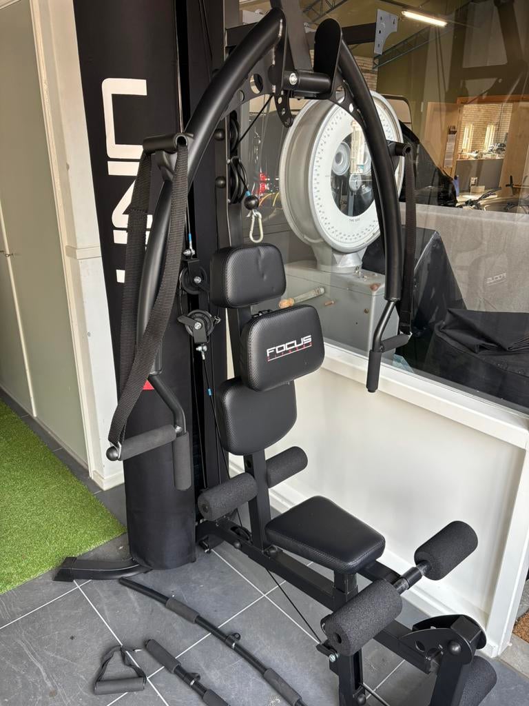 Focus Fitness Unit 4 + grips, Ophalen, Zo goed als nieuw, Benen, Fitnessbank