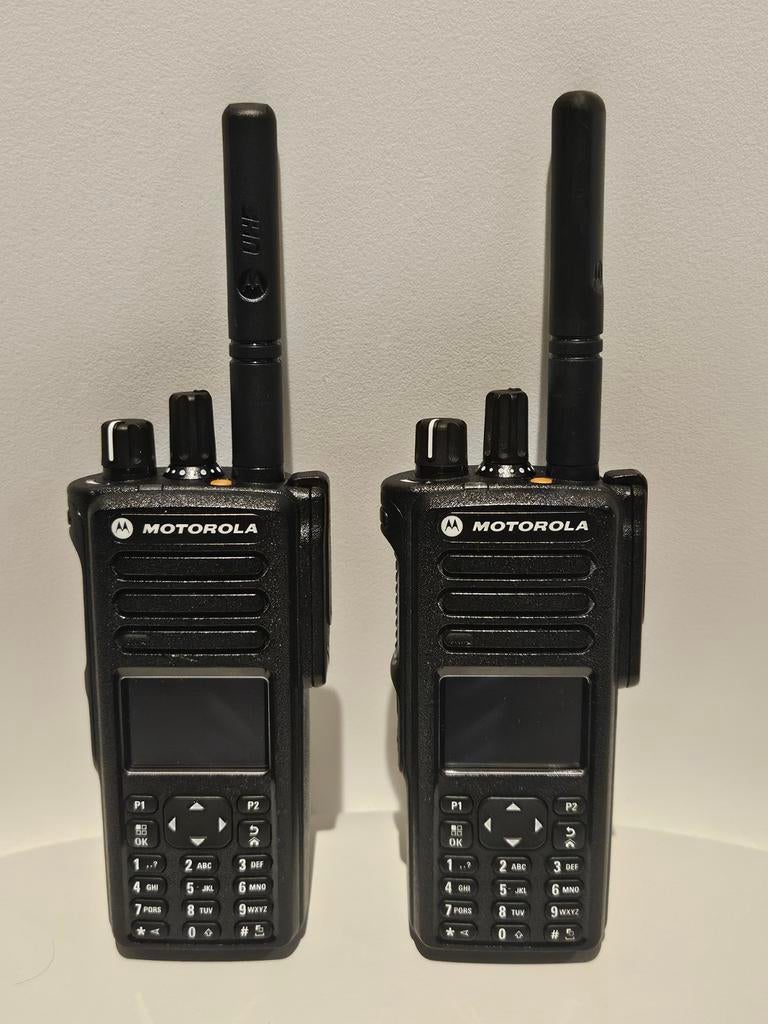 Motorola DP4800e, Ophalen of Verzenden, Zo goed als nieuw, Portofoon of Walkie-talkie, Trilfunctie