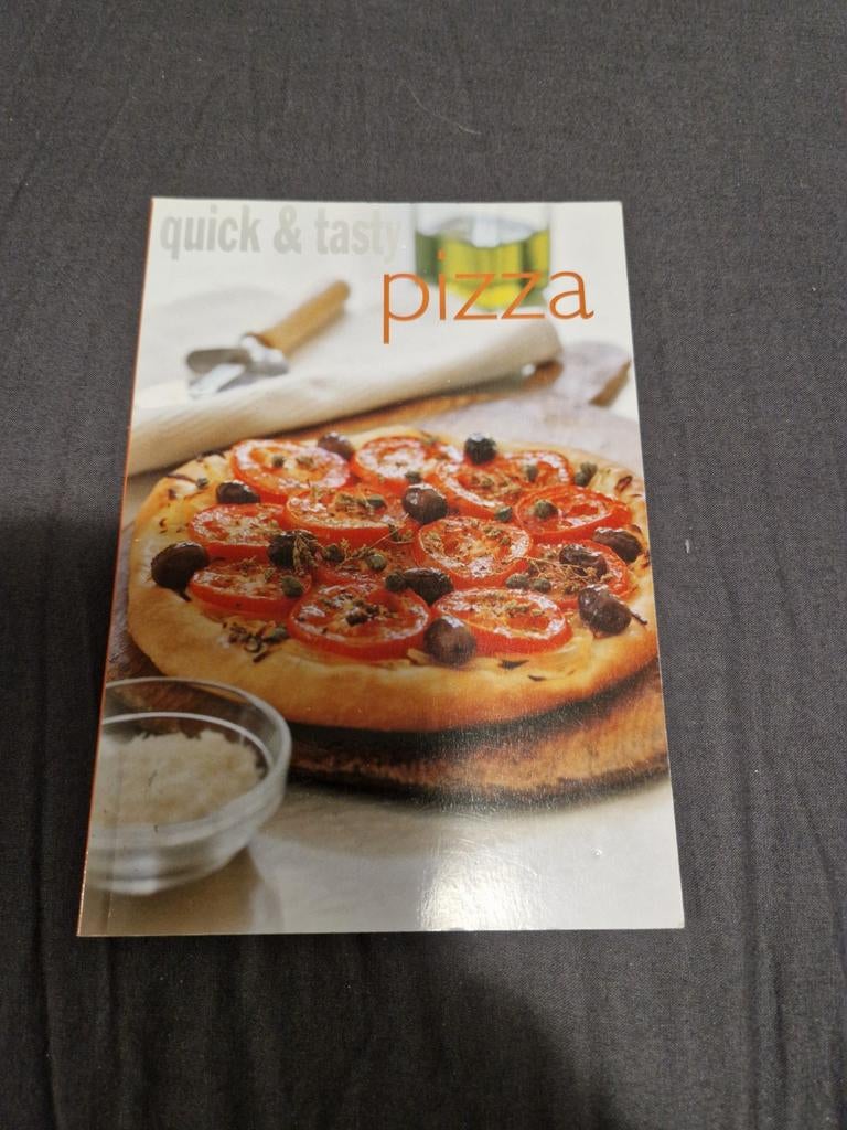 Quick & Tasty Pizza Kookboek, Vegetarisch, Ophalen of Verzenden, Zo goed als nieuw, Hoofdgerechten