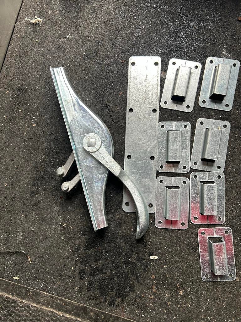 Nieuwe Deur espagnolet met stang en bevestigingsbeugels, Ophalen, Nieuw, IJzer, Schuif of Grendel