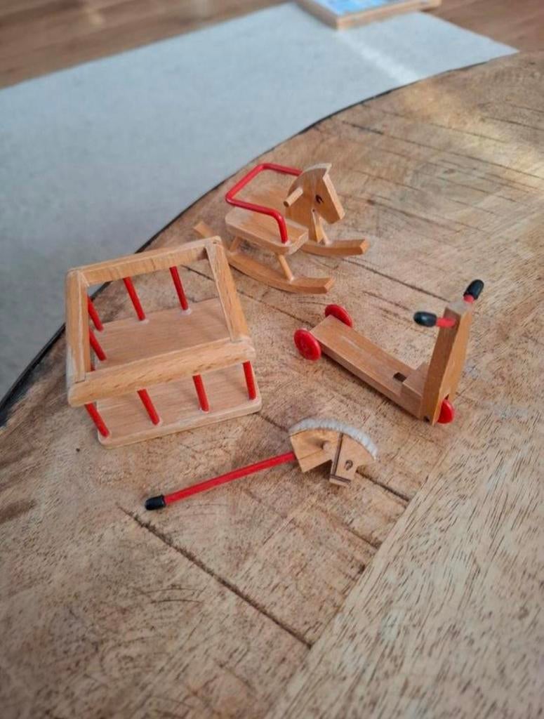 Caco Speelgoed Poppenhuis: Stokpaard, Step, Hobbelpaard, Ophalen of Verzenden, Gebruikt