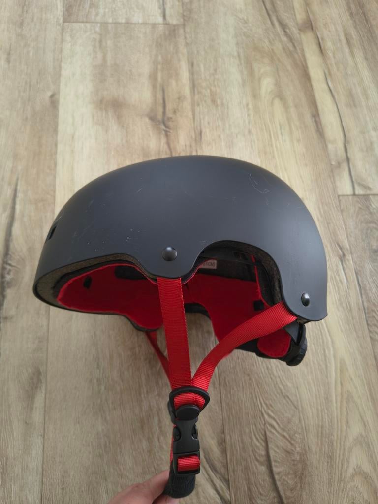 Prachtige zwarte fietshelm NKX, skatehelm, step helm, maat L, Onb, NKX, Nieuw, Ophalen of Verzenden