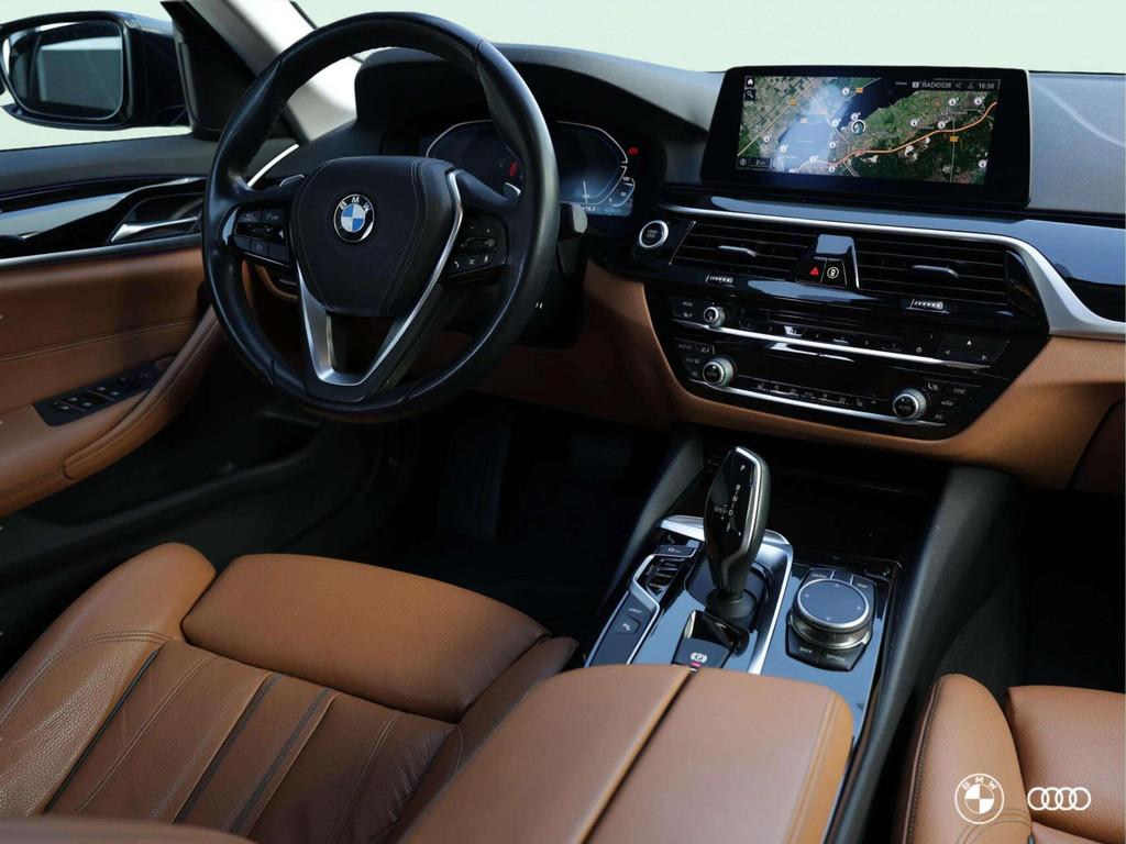 BMW 530E SPORTLINE / SOFTCLOSE / HEADUP / LEDER / HIFI / 18", Auto's, BMW, 1998 cc, Achterwielaandrijving, 4 cilinders, Zwart