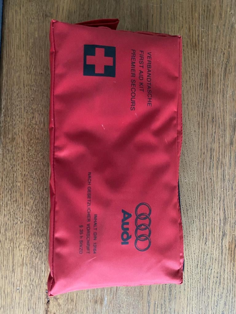 Audi First Aid Kit / Noodset, Auto diversen, Auto-accessoires, Nieuw, Ophalen of Verzenden
