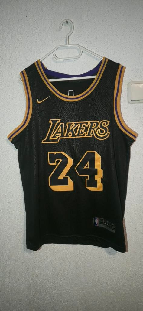 Kobe Bryant jersey size S, Sport en Fitness, Basketbal, Ophalen of Verzenden, Nieuw, Kleding
