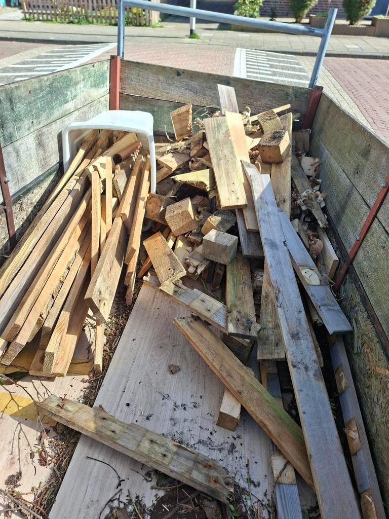 Diverse houtblokken en planken voor brandhout/kachelhout, Minder dan 3 m³, Ophalen, Overige houtsoorten, Blokken