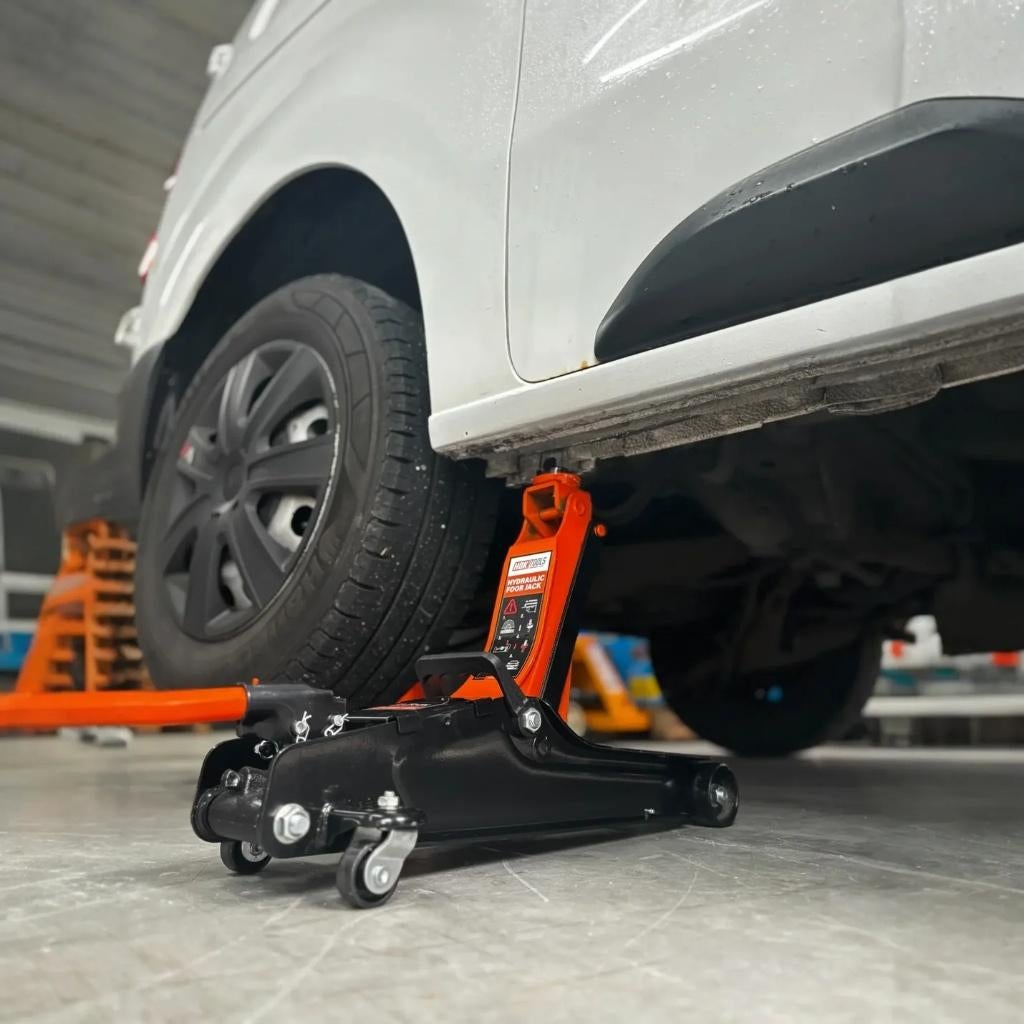 krik 2,5 Ton - Nieuw in doos met Garantie, Ophalen of Verzenden, Nieuw, Hydraulisch, Garagekrik