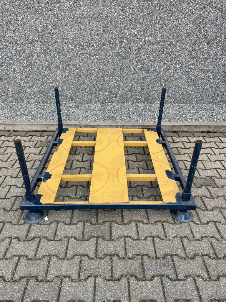 Partij Stapelbok stapelrack stapelrek gebruikt va €40,-, Niet ingevuld, Niet ingevuld, Niet ingevuld