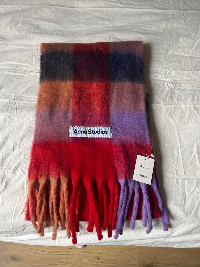 Acne Studios Geruite Sjaal - Nieuw met label, Kleding | Dames, Ophalen of Verzenden, Nieuw, Maat 38/40 (M), Sjaal