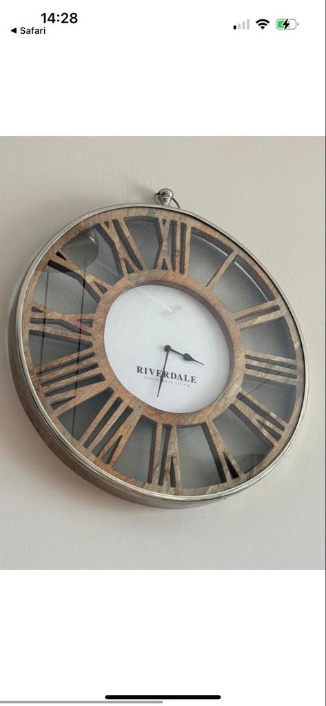 Riverdale Luton Wandklok - 70cm - Zilver, Huis en Inrichting, Woonaccessoires | Klokken, Ophalen, Gebruikt, Analoog, Wandklok