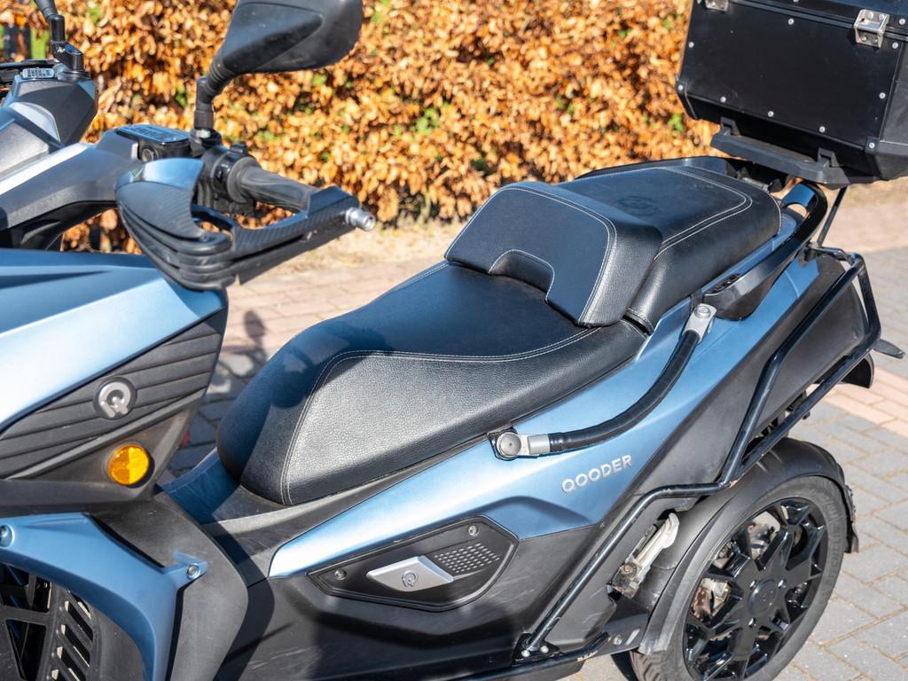 Quadro Qooder QV4 | Hoog windscherm | Topkoffer | Valbeugels, Motoren, Scooter, Jules Verneweg 7
5015 BD  Tilburg, NL, Bedrijf