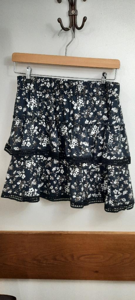 dames korte rok, merk Nikkie, maat 38, Maat 38/40 (M), Bruin, Ophalen of Verzenden, Zo goed als nieuw