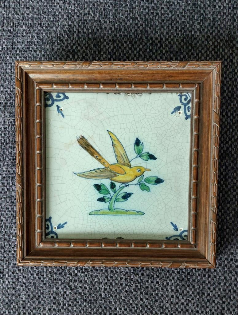 Antieke Polychrome Delftse Wandtegel met Vogel, 17e Eeuw, Antiek en Kunst, Ophalen of Verzenden